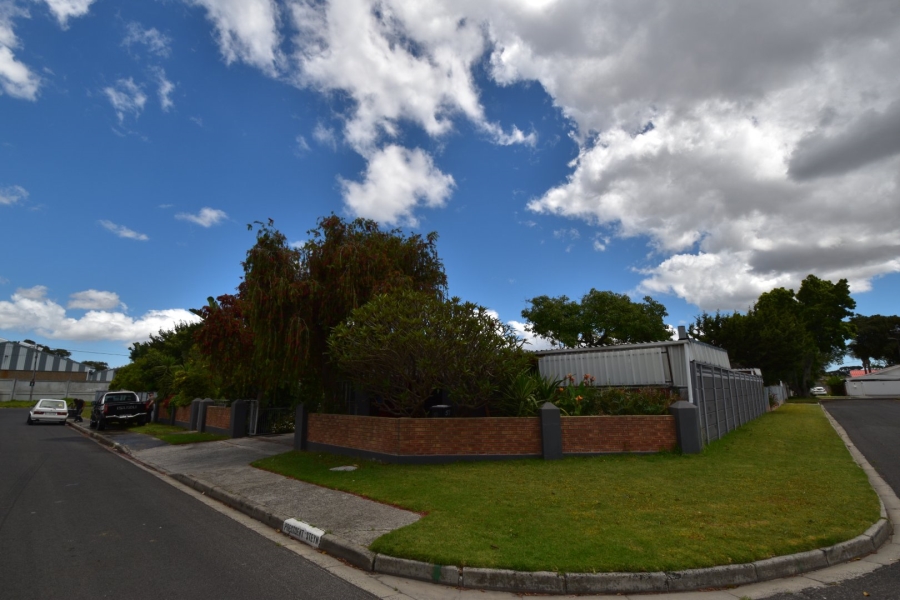 3 Bedroom Property for Sale in Parow Valley Western Cape